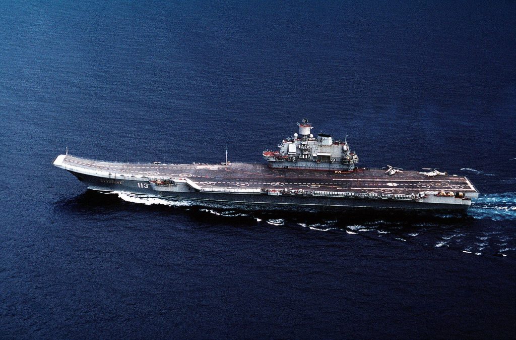 Admiral Kuznetsov လေယာဉ်တင် သင်္ဘောကြီး စစ်ဆင်ရေး ဆင်နွဲနေစဉ်