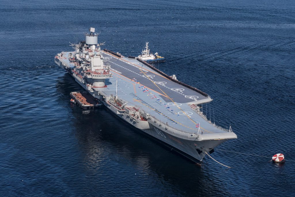 Admiral Kuznetsov လေယာဉ်တင် သင်္ဘောကြီး စစ်ဆင်ရေး ဆင်နွဲနေစဉ်