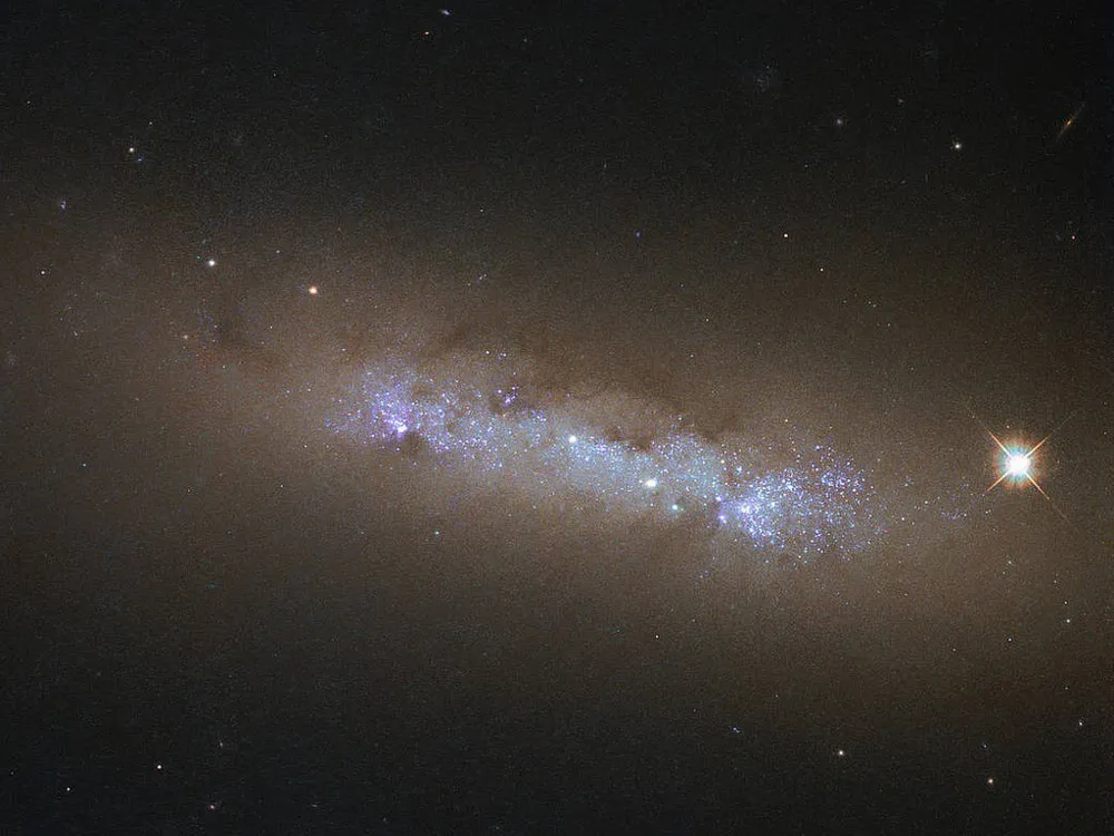 Galaxy NGC 4248 (Photo: NASA)