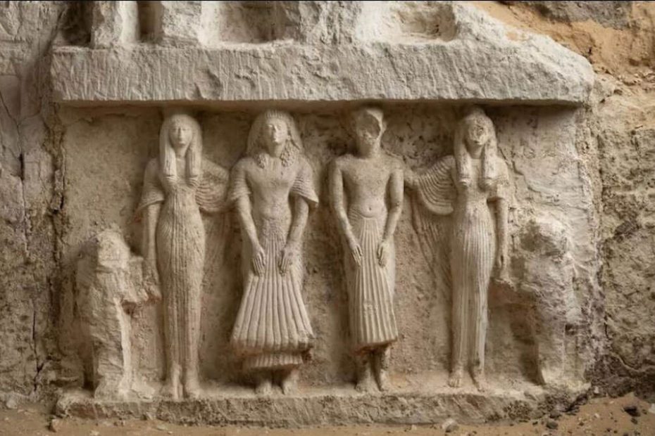 Wall relief at Saqqara necropolis